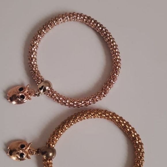 Gold Tone Wooven Wide Chain  Vermeil Bracelet. 🌴 - Picture 4 of 7